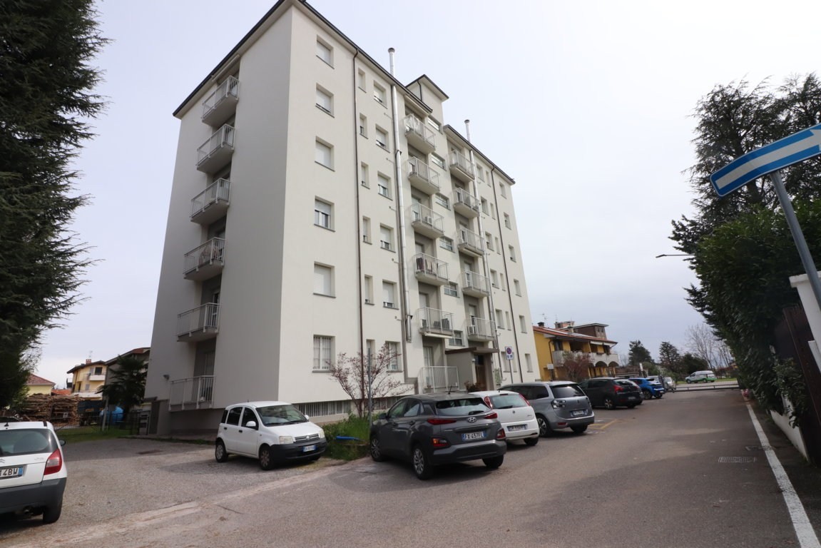 Tre locali in vendita a Busnago (MB)