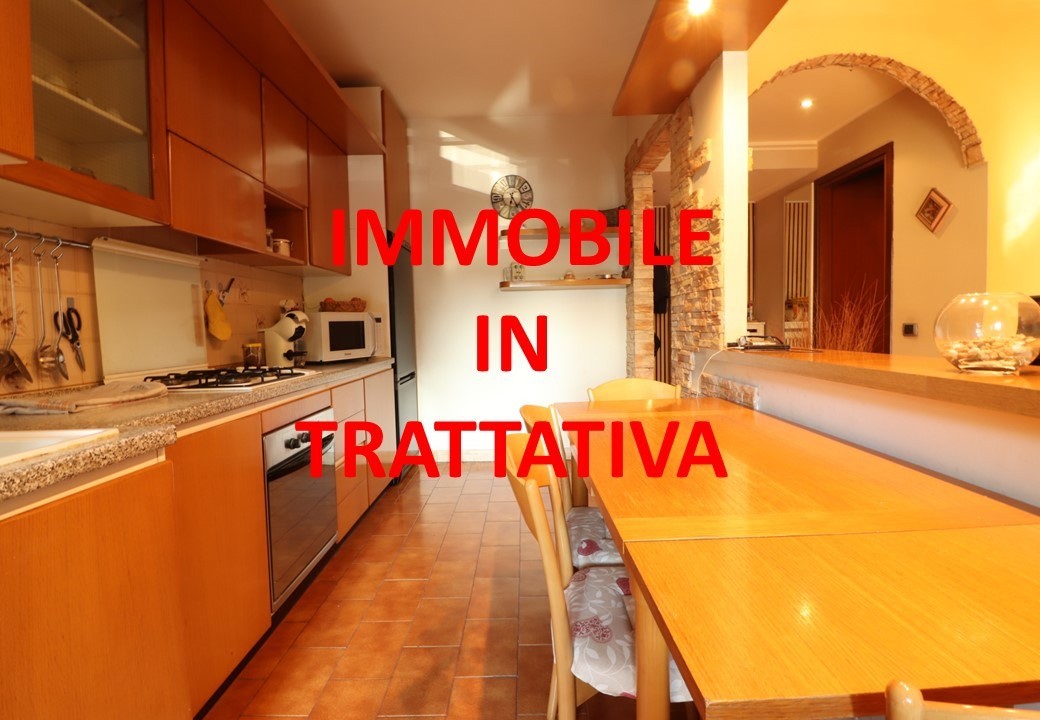 Tre locali con box e cantina in vendita a Busnago (MB)