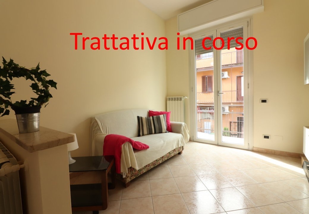TRELOCALI SENZASPESE CONDOMINIALI IN VENDITA A BUSNAGO (mb)